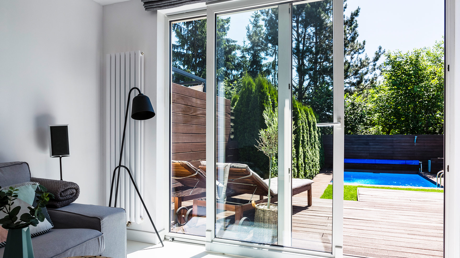 Portas de vidro: Como elas destacam um projeto!